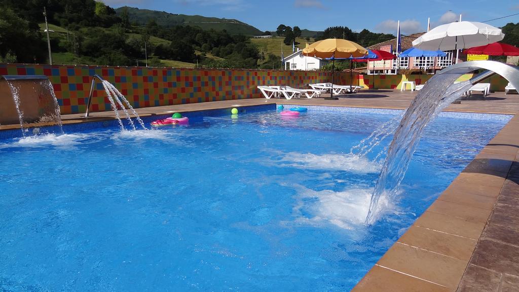 Conjunto Hotelero La Pasera Soto De Cangas Exterior photo