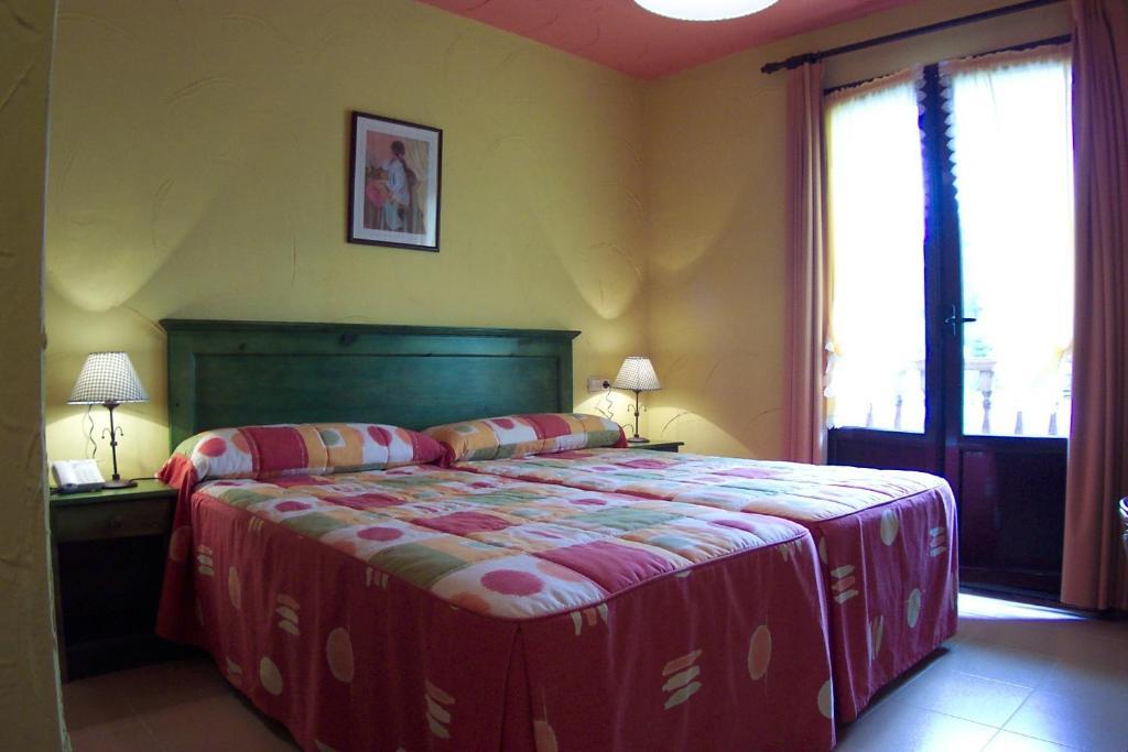 Conjunto Hotelero La Pasera Soto De Cangas Room photo