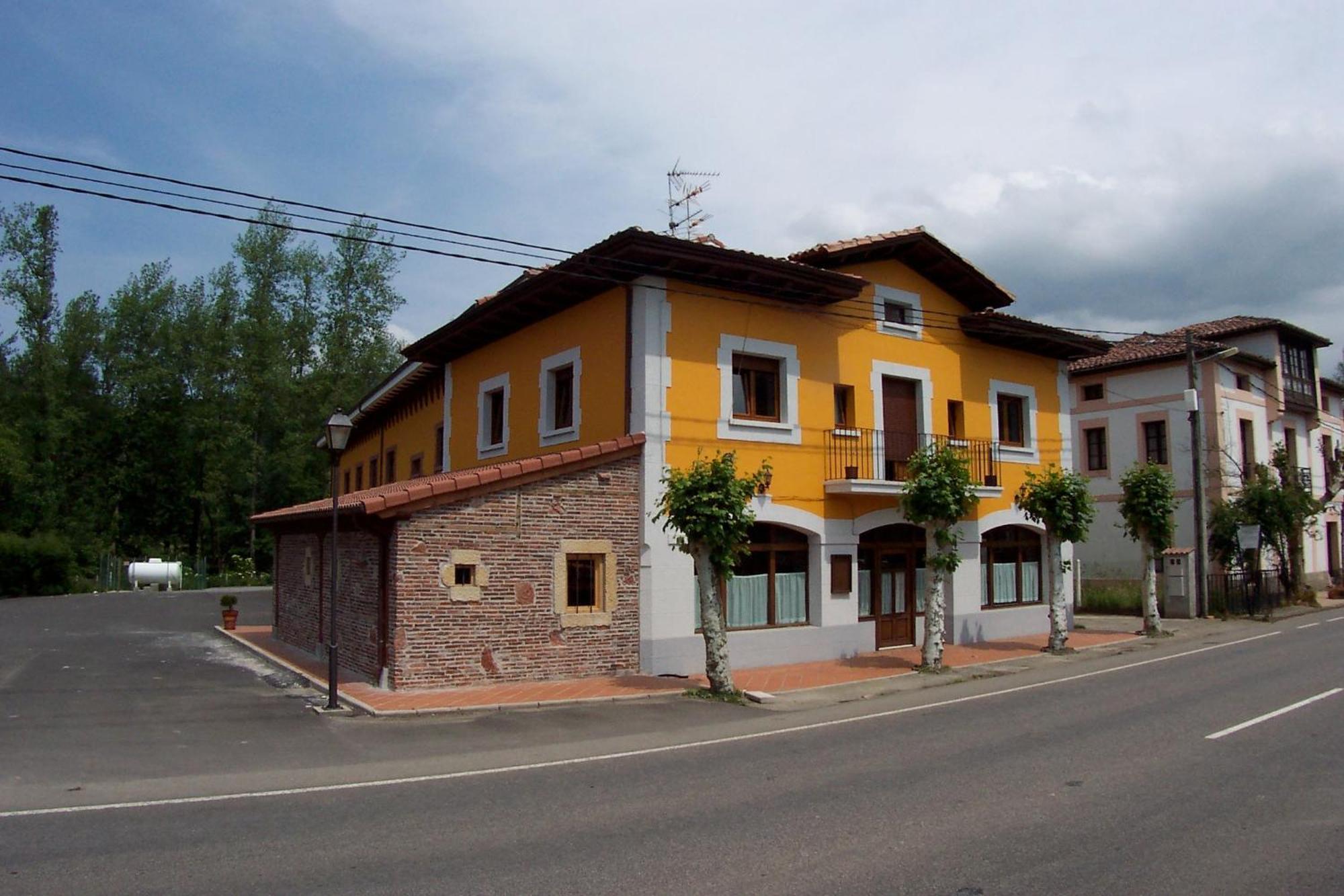 Conjunto Hotelero La Pasera Soto De Cangas Exterior photo