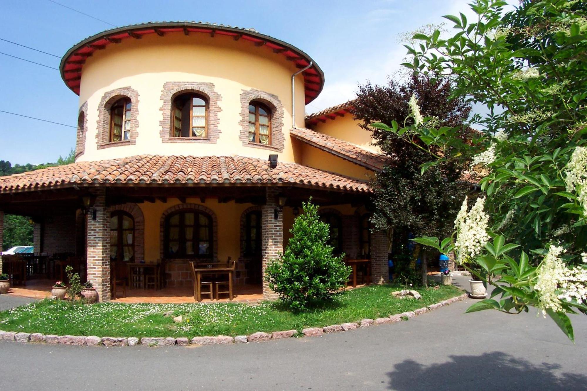 Conjunto Hotelero La Pasera Soto De Cangas Exterior photo