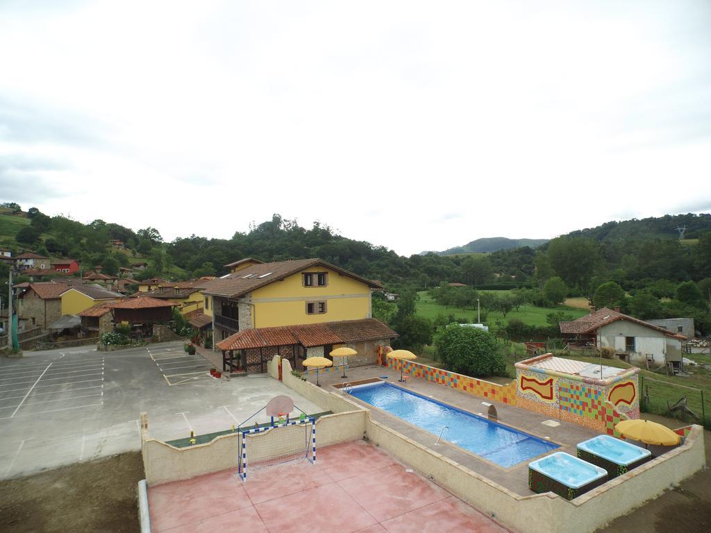 Conjunto Hotelero La Pasera Soto De Cangas Exterior photo